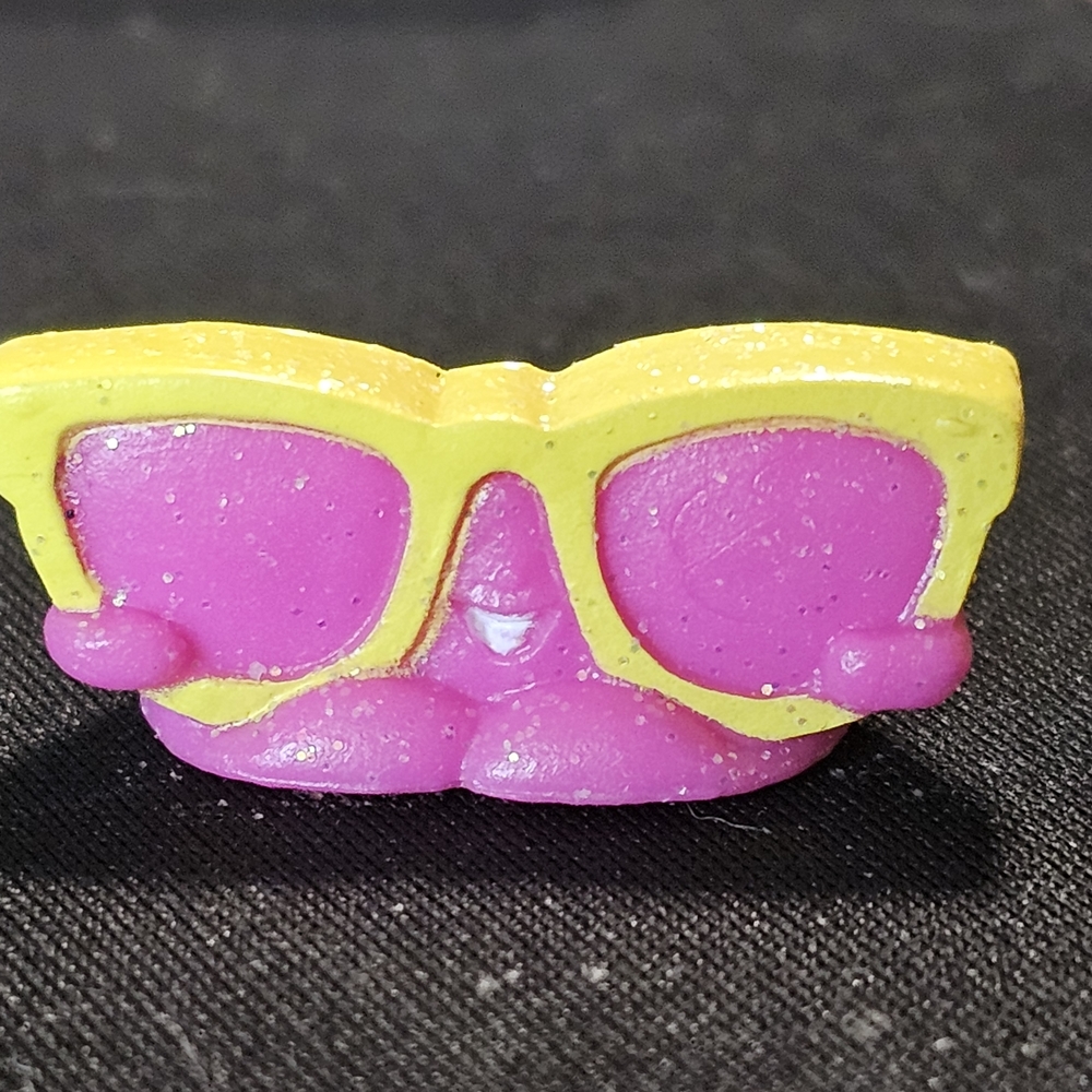 EXCLUSIVE Glamour Squad Casual Shades Glitter Exclusive